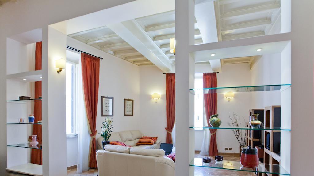 Crociferi 1 Appartamento Roma